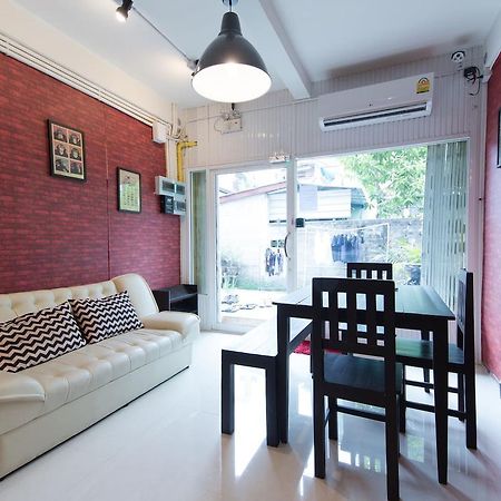 Mana Hostel Bangkok Eksteriør billede