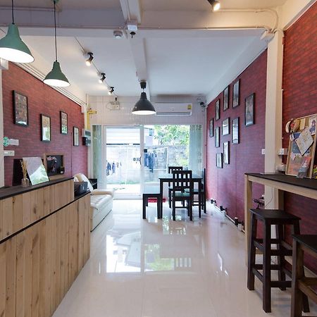 Mana Hostel Bangkok Eksteriør billede