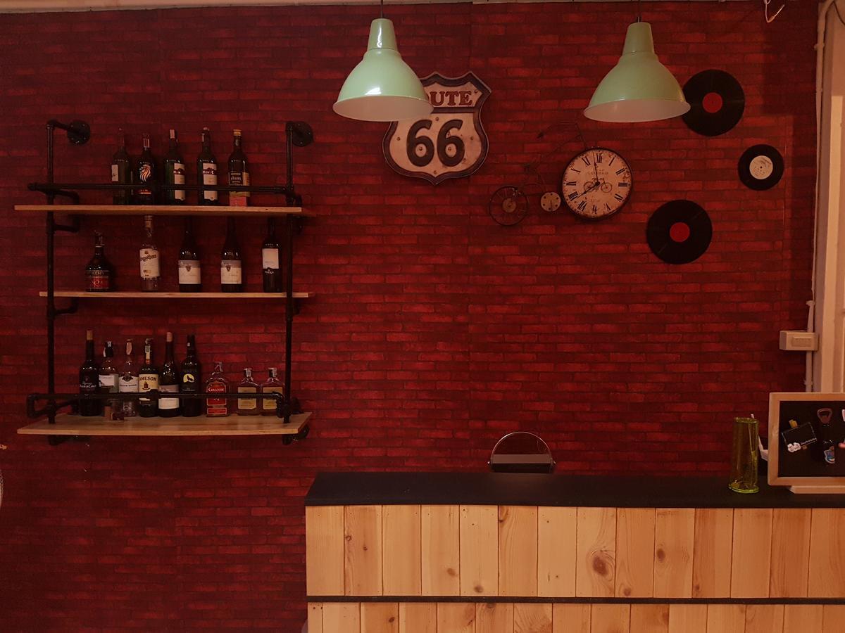 Mana Hostel Bangkok Eksteriør billede