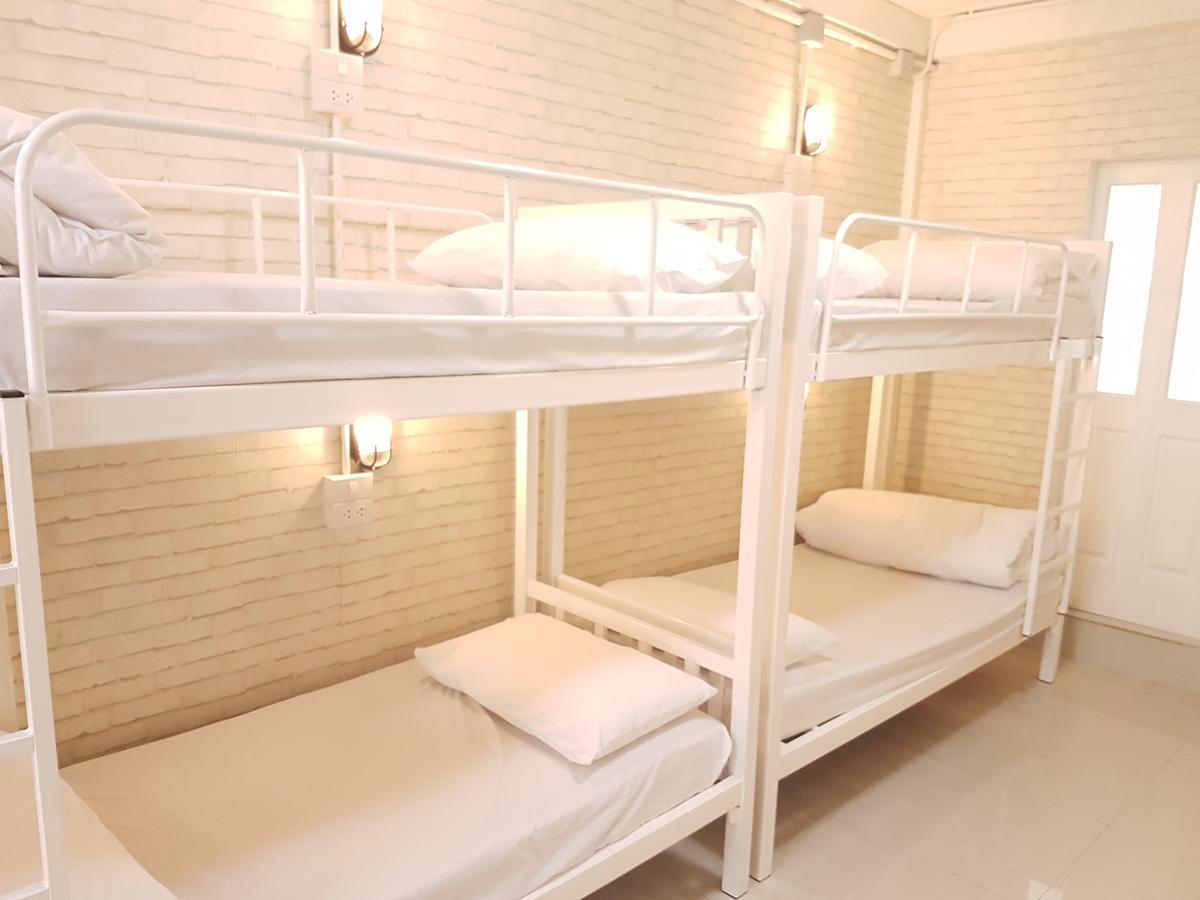 Mana Hostel Bangkok Eksteriør billede