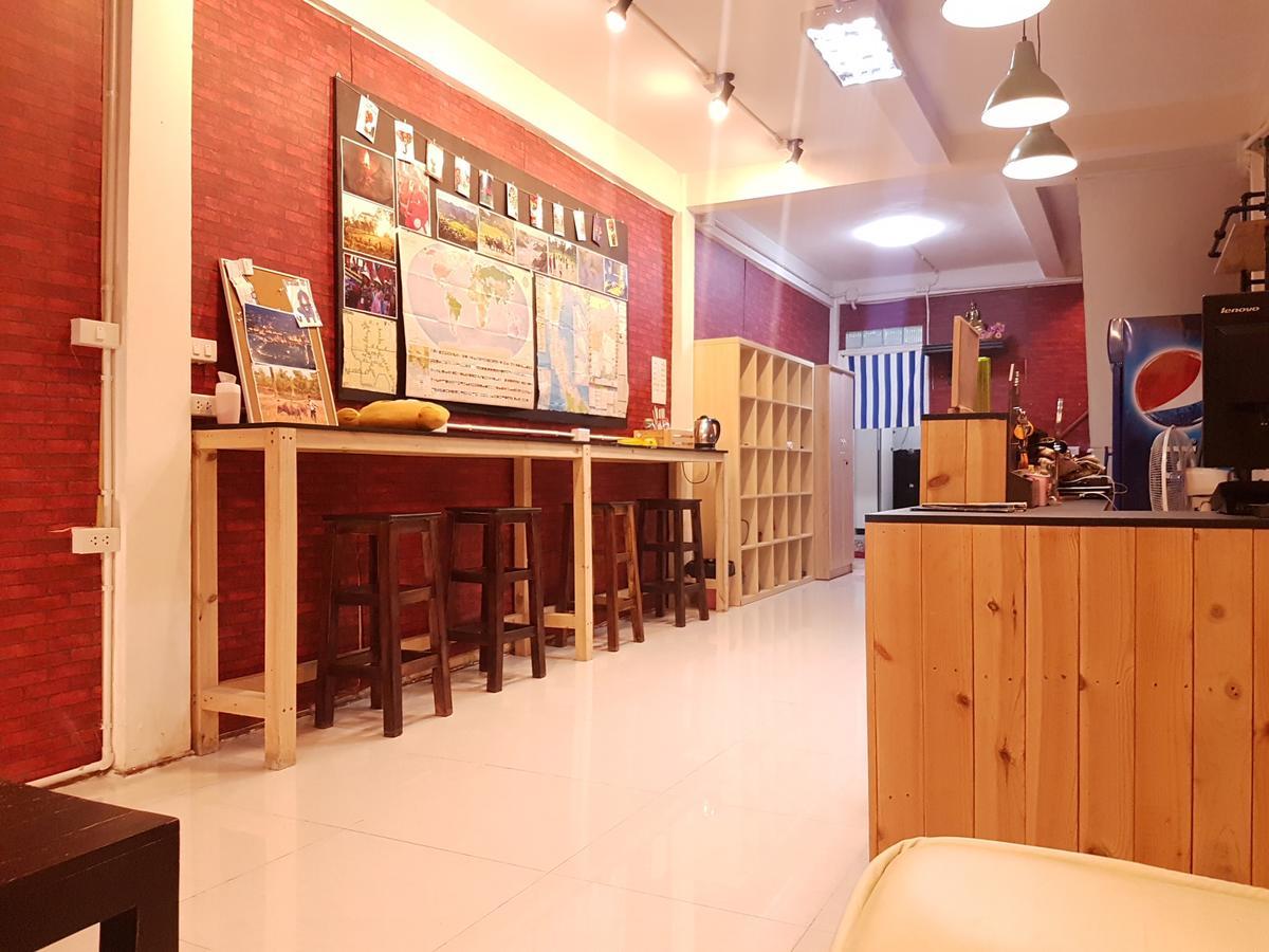 Mana Hostel Bangkok Eksteriør billede