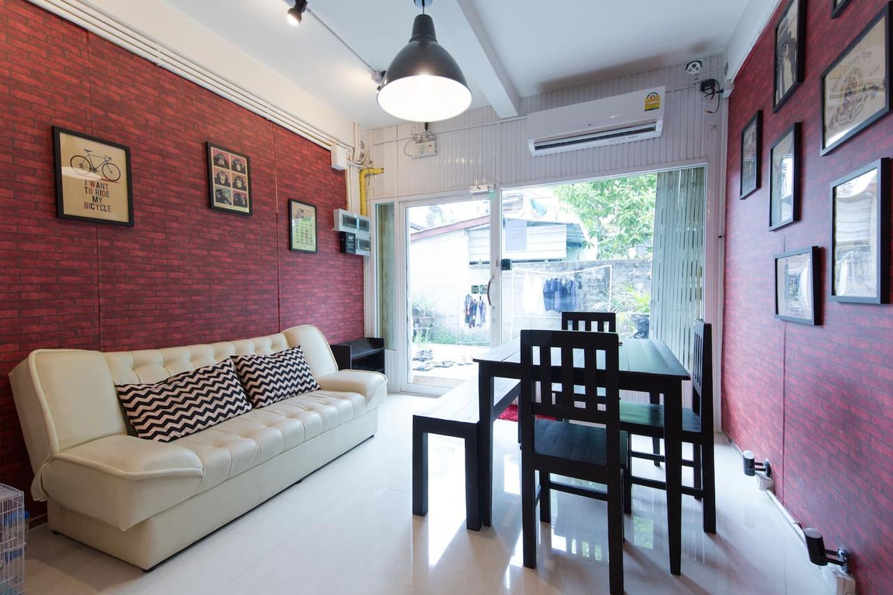 Mana Hostel Bangkok Eksteriør billede